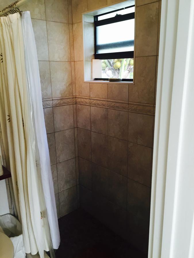 Hollywood Beach Suites Turks And Caicos Whitby Zewnętrze zdjęcie