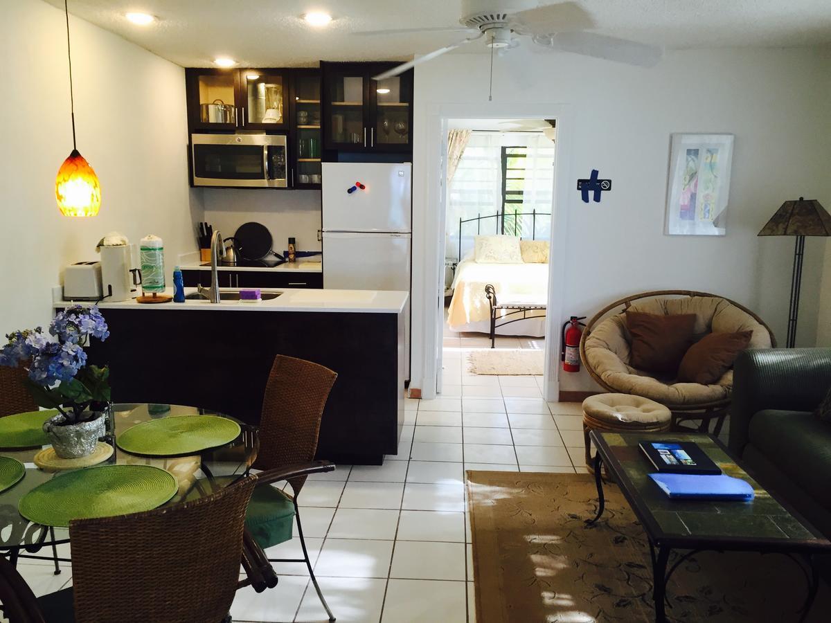 Hollywood Beach Suites Turks And Caicos Whitby Zewnętrze zdjęcie
