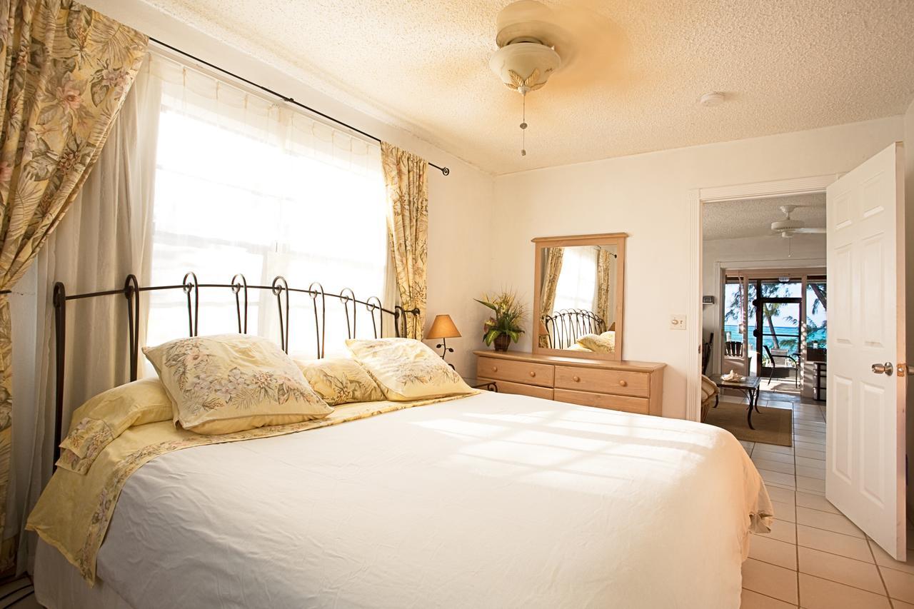 Hollywood Beach Suites Turks And Caicos Whitby Pokój zdjęcie