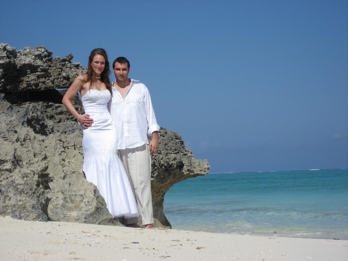Hollywood Beach Suites Turks And Caicos Whitby Zewnętrze zdjęcie